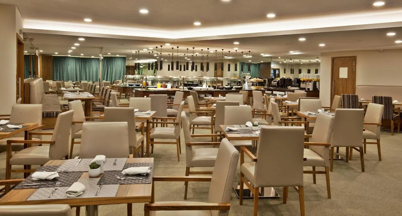 Ramada By Wyndham Lisbon Hotel