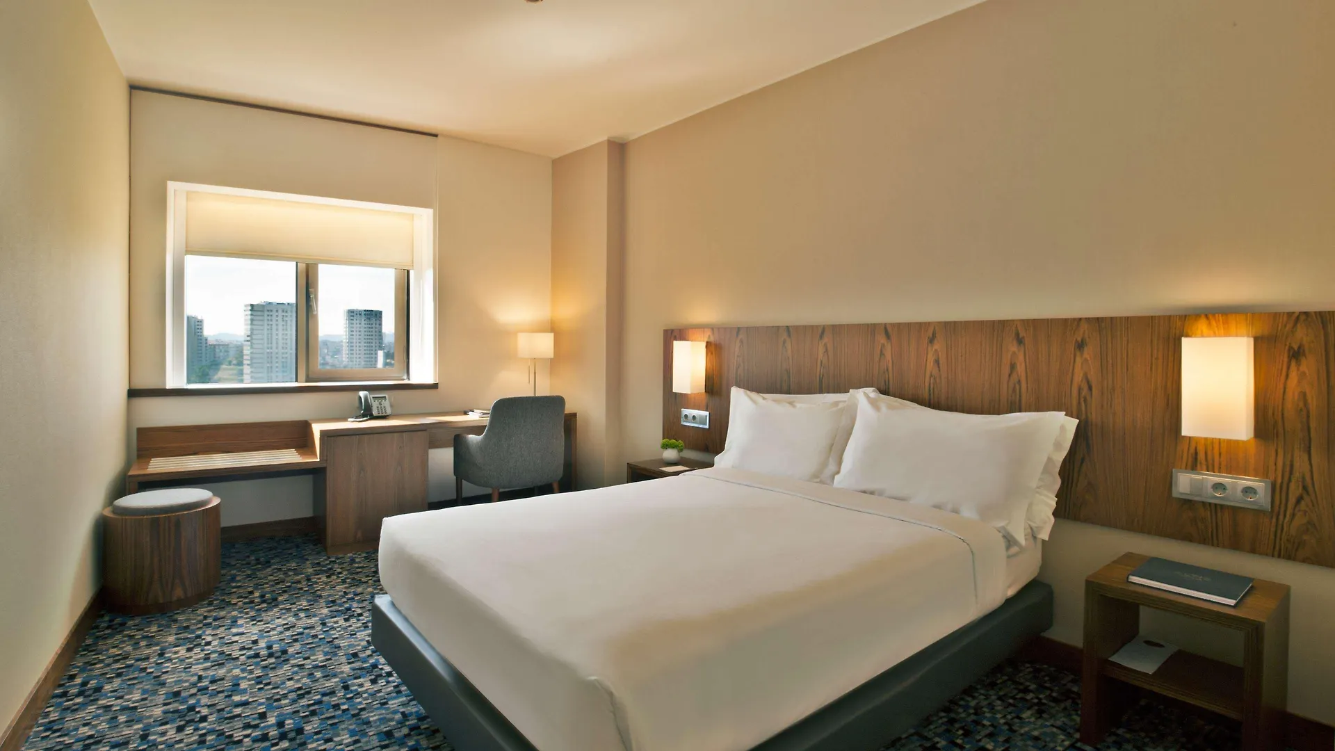 ****  Ramada By Wyndham Lisbon Hotel Portugal