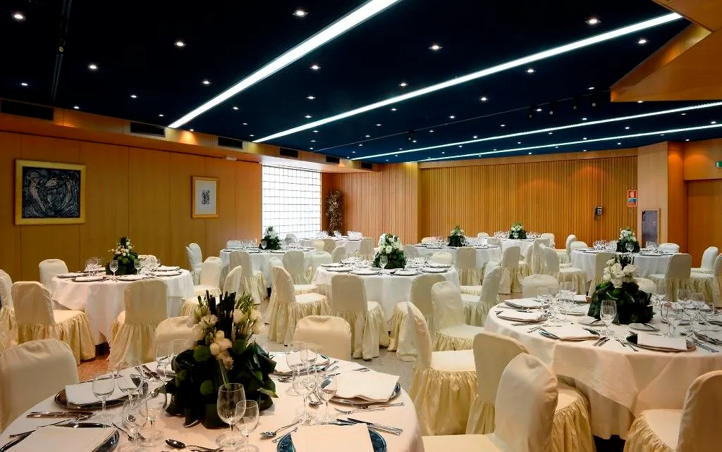 Ramada By Wyndham Lisbon Hotel