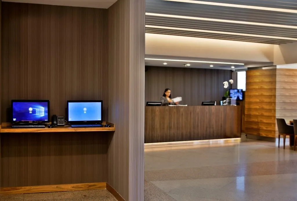 Ramada By Wyndham Lisbon Hotel 4*,