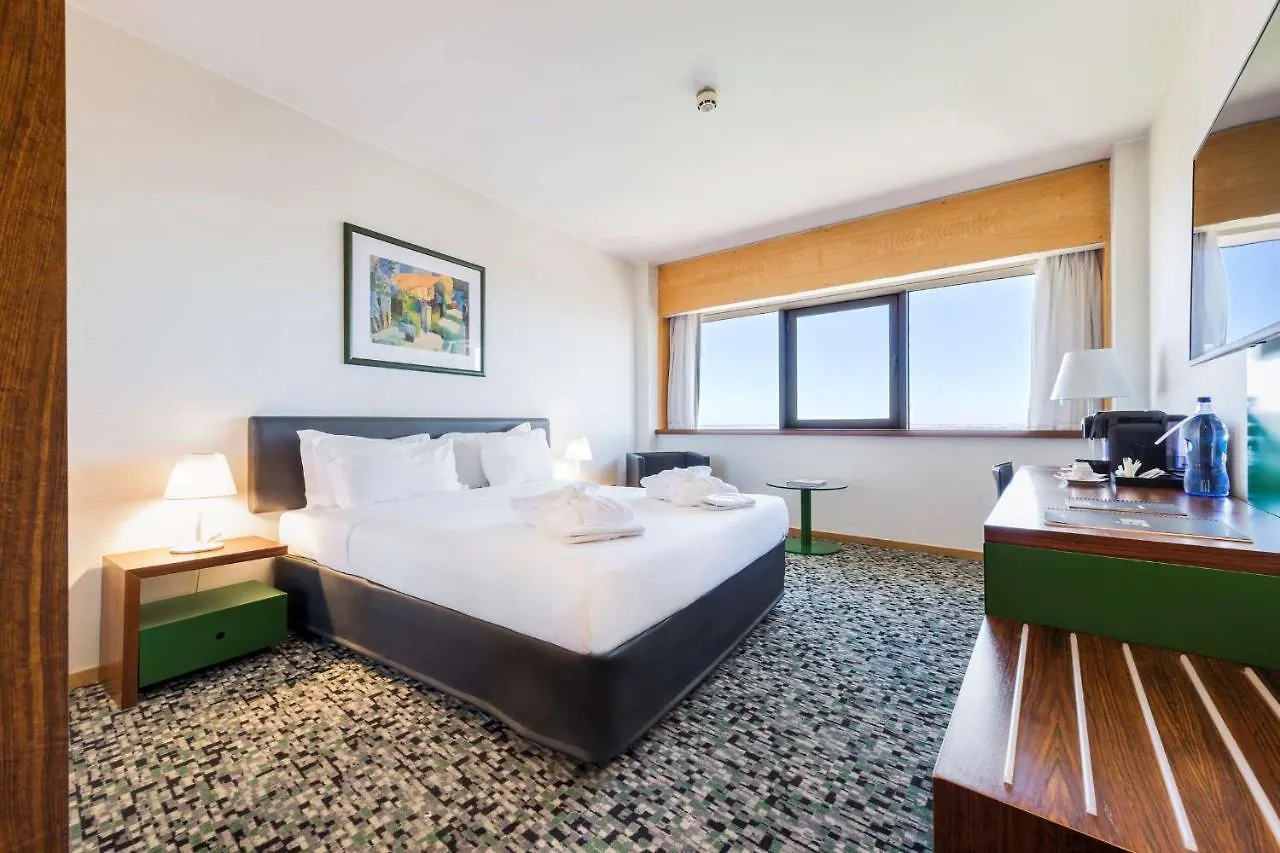 Ramada By Wyndham Lisbon Hotel